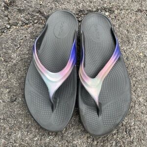 Women’s OOFOS Gradient Flip Flops
